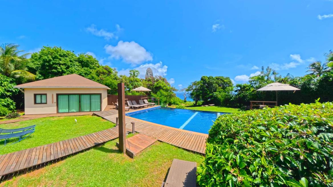 bangalo19_piscina_comprimida.jpg