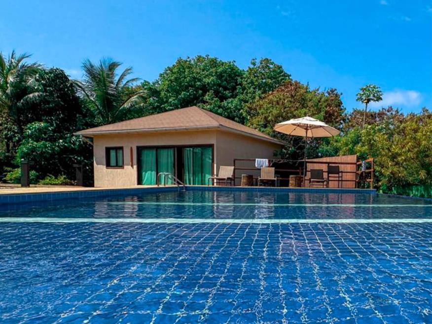 piscina_bangalo_comprimida.jpg