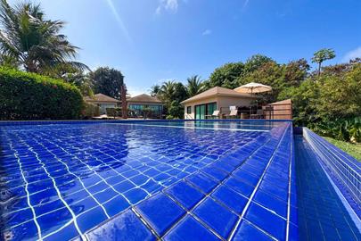 piscina_azulejos_comprimida.jpg