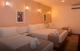 Quarto Quádruplo do Pousada Malibu