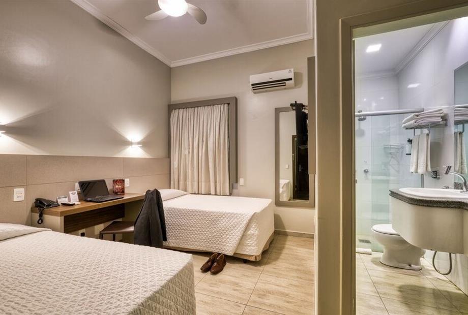 standard twin nacional.jpg