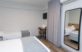 Apartamento Casal + Individual -Standard Plus do Hotel Vieiras
