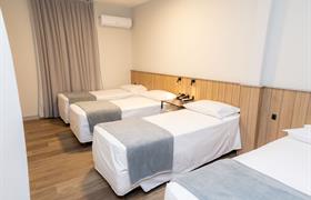 Apartamento Quadruplo Twin -Standard Plus do Hotel Vieiras