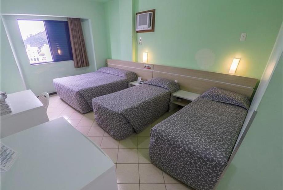 quarto quadruplo casal.jpg