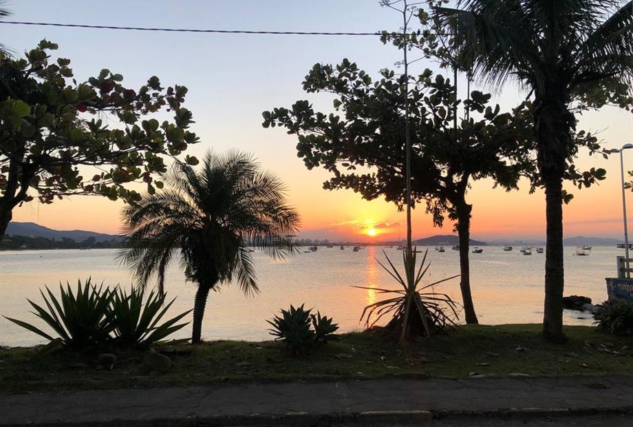 por do sol frente ao hotel.jpeg