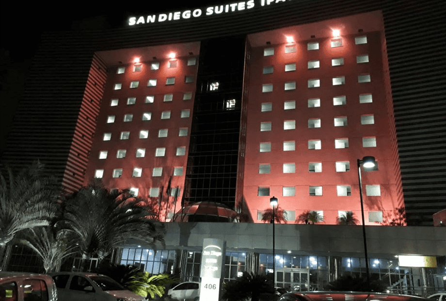 FACHADA OUTUBRO ROSA 2.png