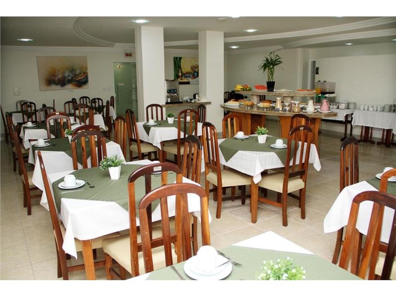 04 Hotel Itajaí Tur.jpg