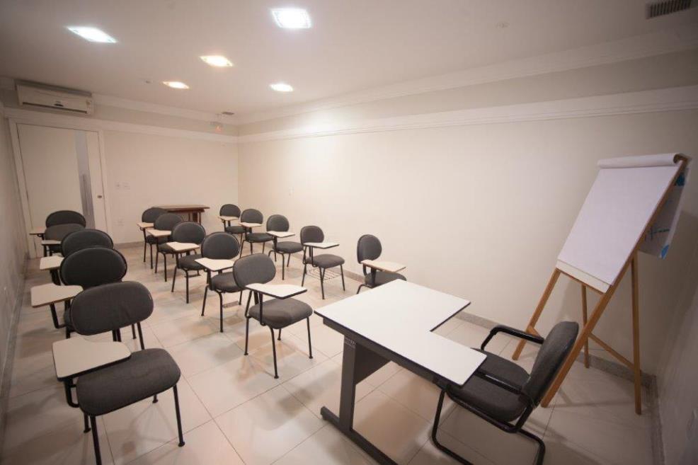 FOTO SALA REUNIAO TERREO TUR.jpg