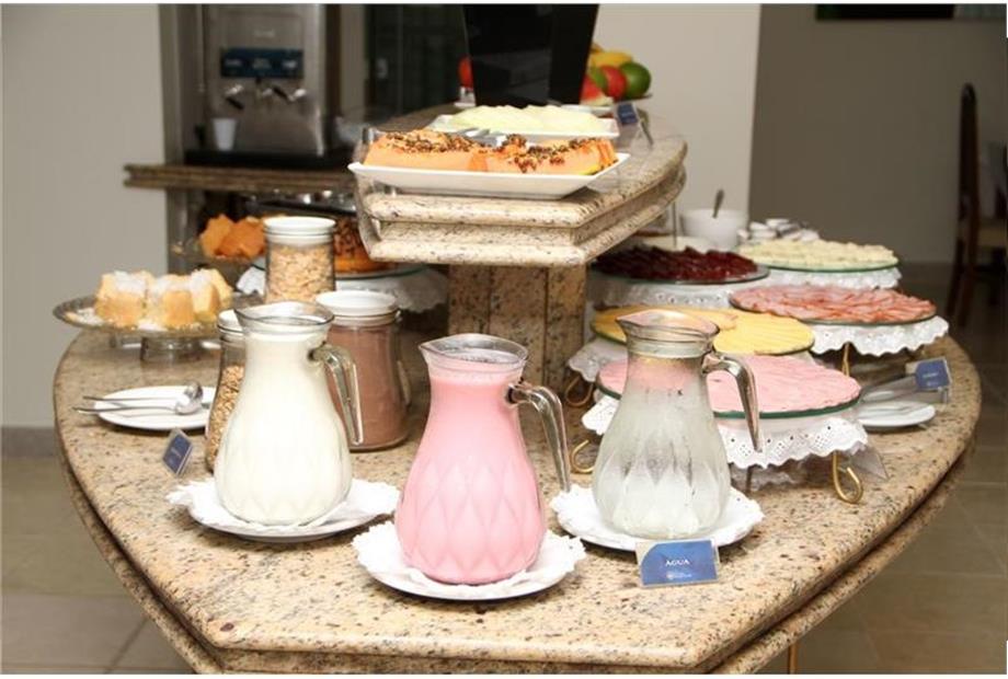 06 Hotel Itajaí Tur.jpg