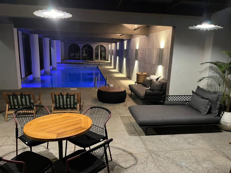 foto piscina reformada.jpeg