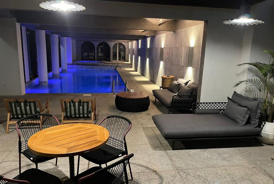 foto piscina reformada.jpeg