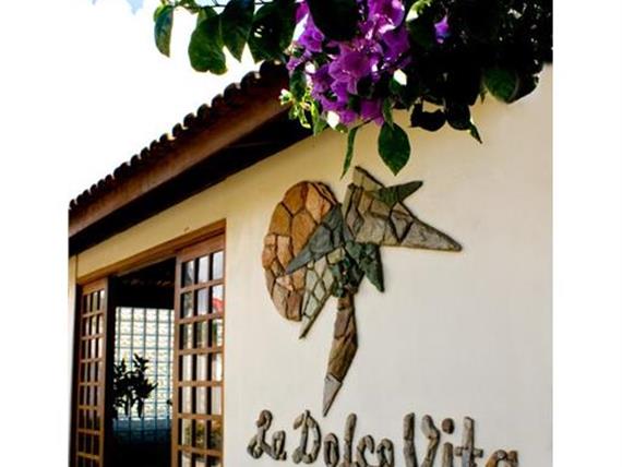 10  La Dolce Vita.jpg