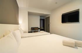Triplo Casal Standard do Uniclass Hotel Lapa 