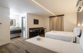 Triplo Casal Luxo do Uniclass Hotel Lapa 