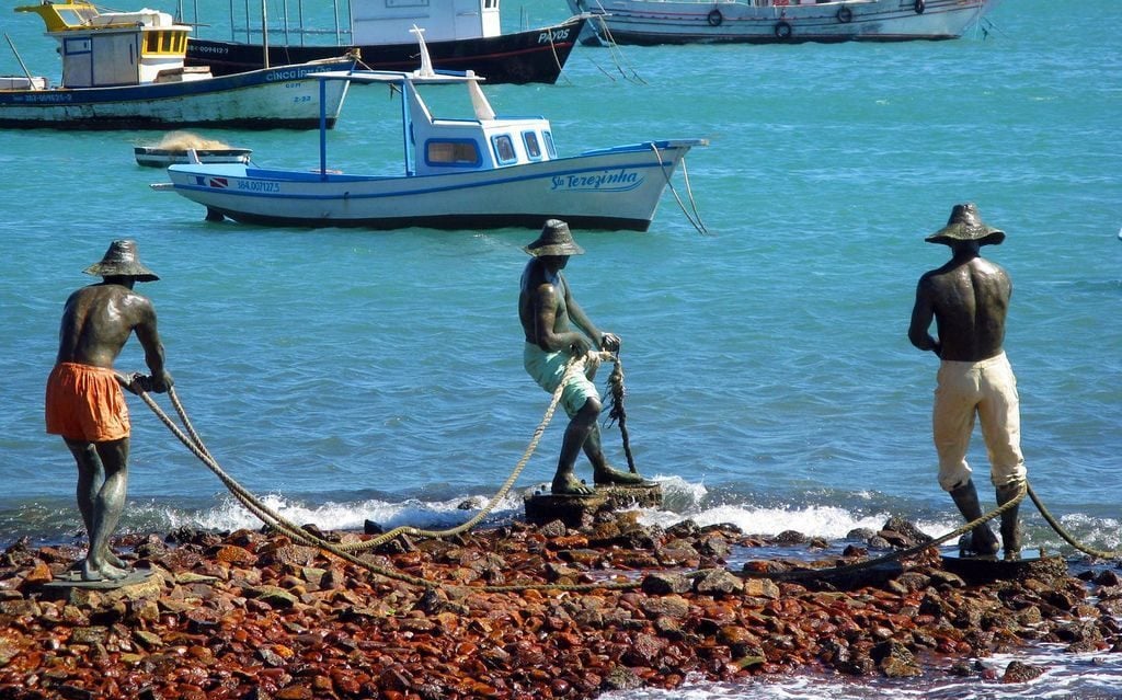 estatuaTres_pescadores-1024x639.jpg