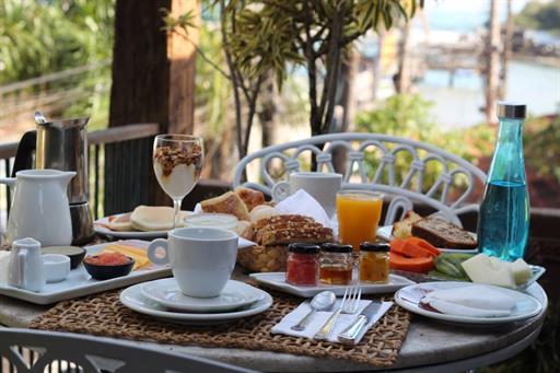 cafe da manhã omnibess .jpg