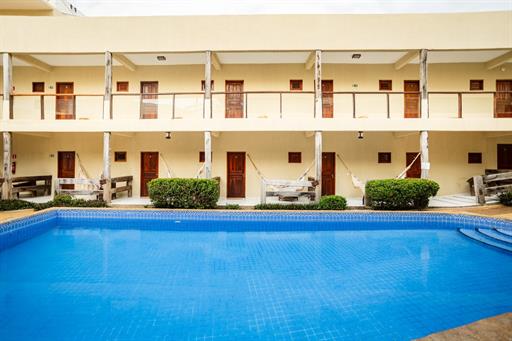 hotel maré mansa - piscina dia - 1.jpg