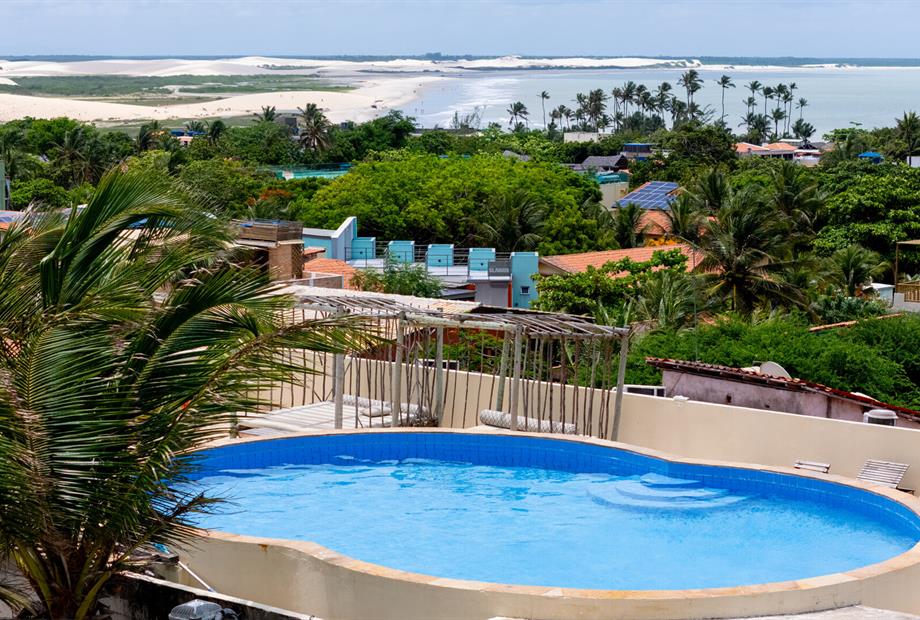 hotel maré mansa - piscina dia 2.jpg