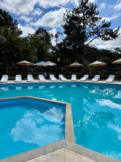 hotel_green_hill_piscina_externa6.jpg