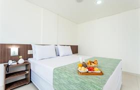 Quarto Luxo Vista Lateral do João Pessoa Hplus Beach 