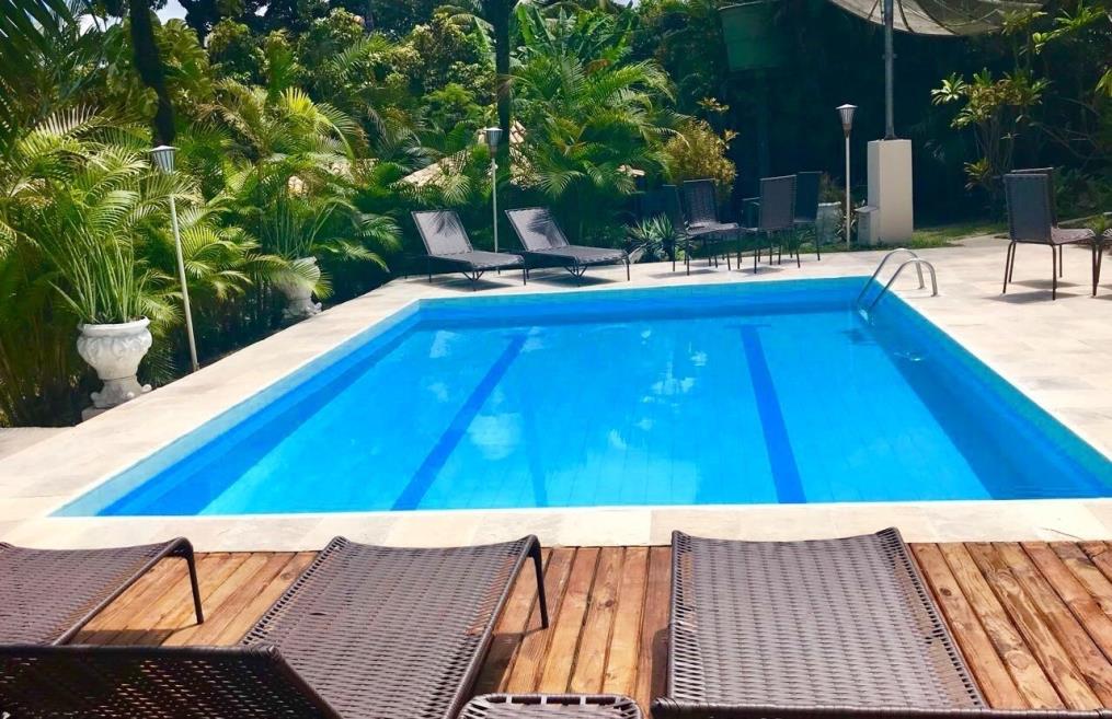 Piscinaesprigui.jpg
