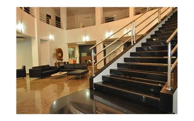Escada Lobby