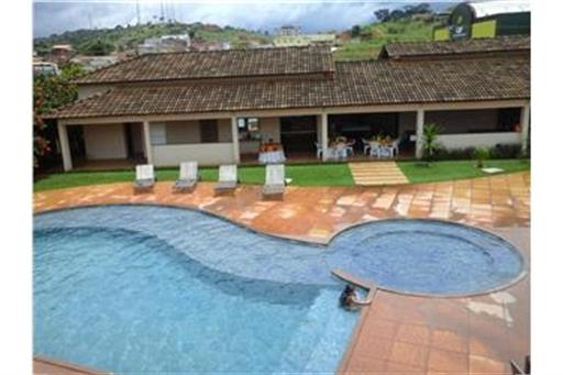 piscina vista do alto 