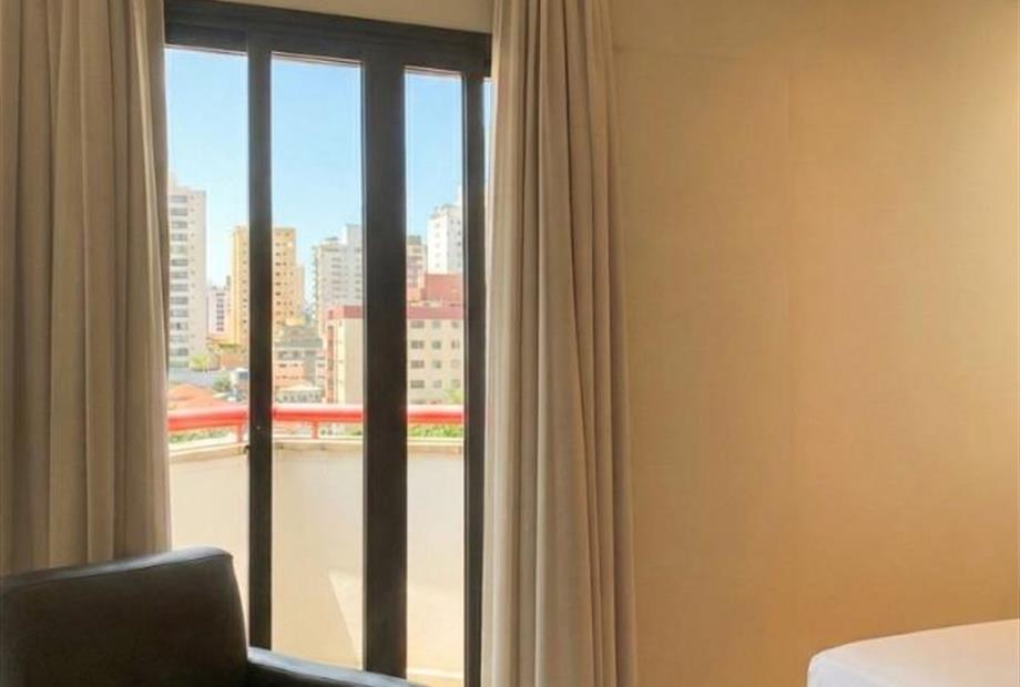 apto com varanda 3 jpg.jpg