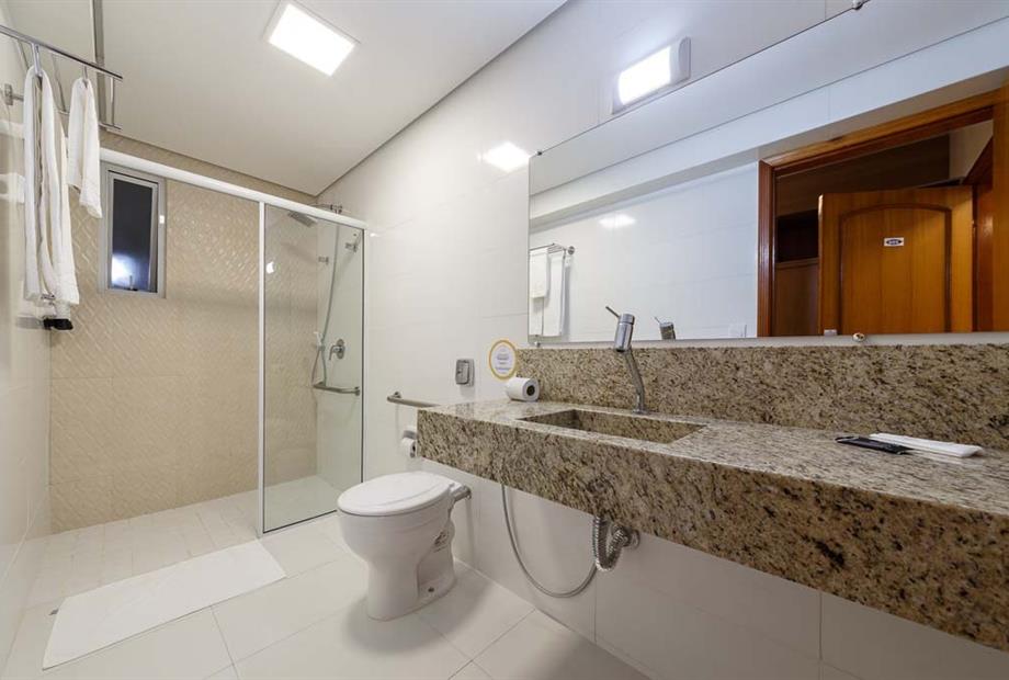 slsz - superior pcd - banheiro (5).jpg