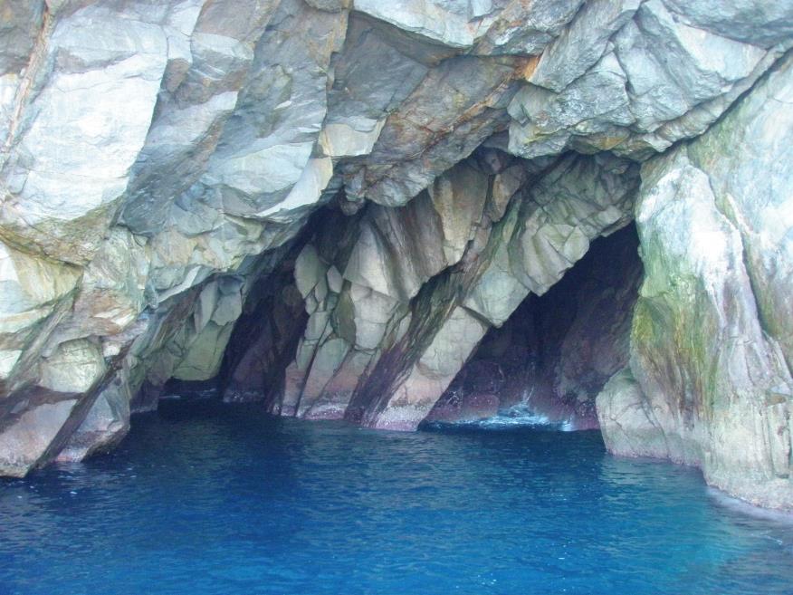 gruta_azul.jpg