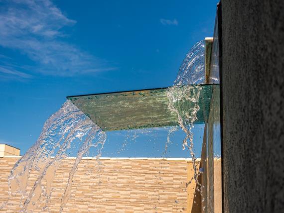 Piscina cachoera.jpg