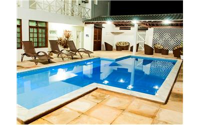 Piscina noite.jpg