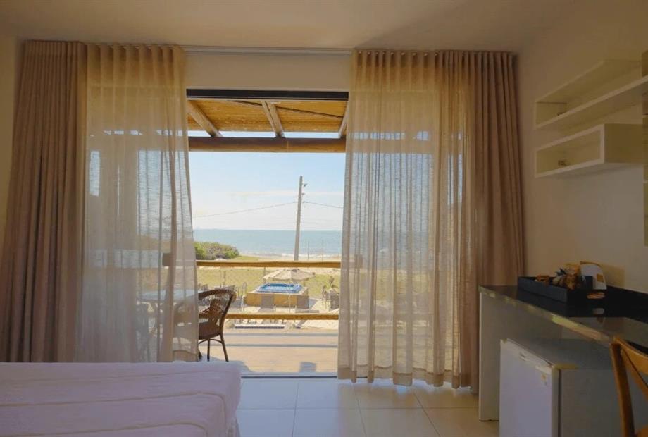 suite-frente-ao-mar-vista-pousada.jpeg