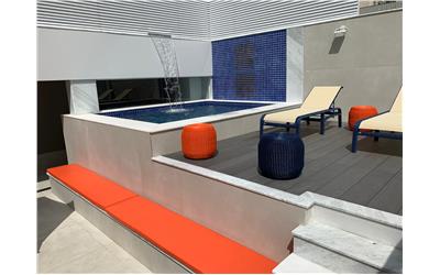 Terraço com área de piscina