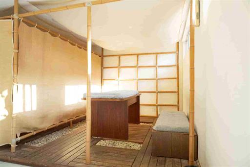 135a9326 - red01.jpg