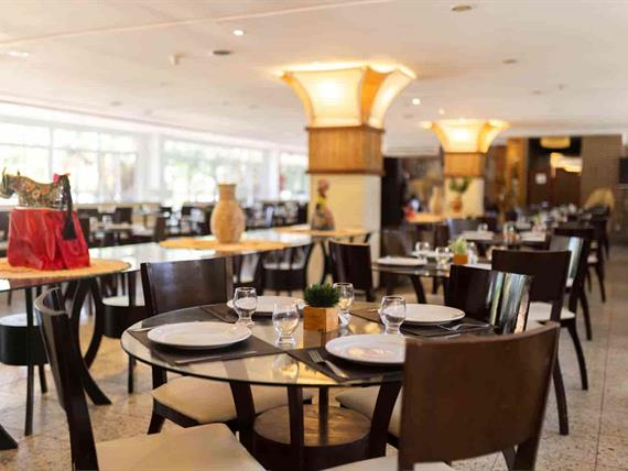 135a9534 - red02.jpg