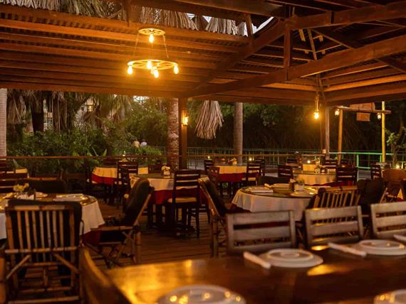 135a9458 - red01.jpg