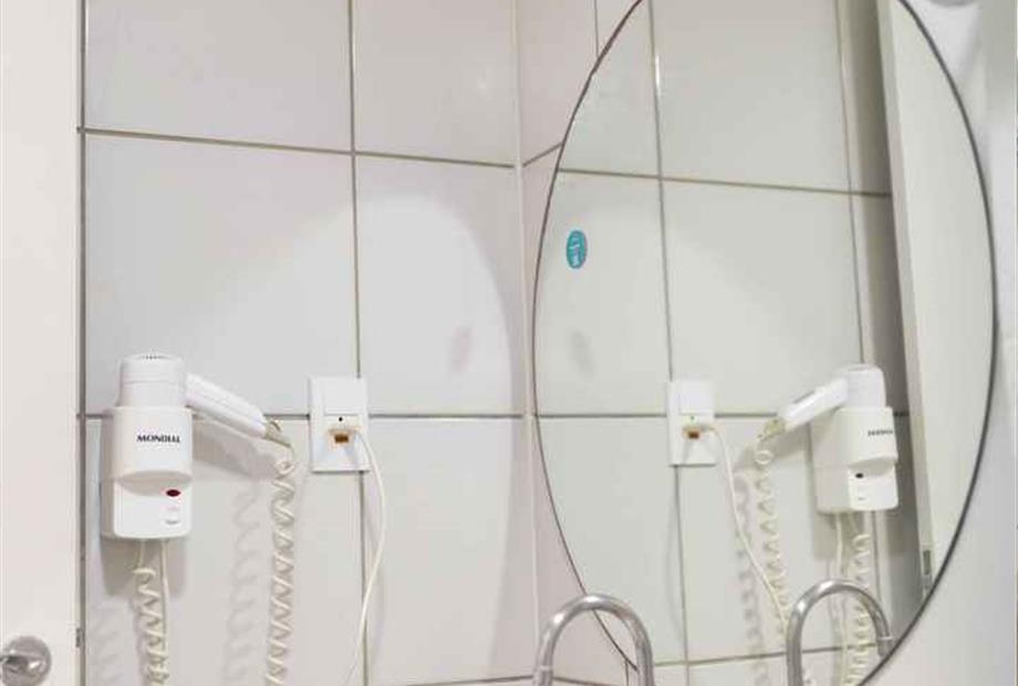 red - 135a9183 (2).jpg