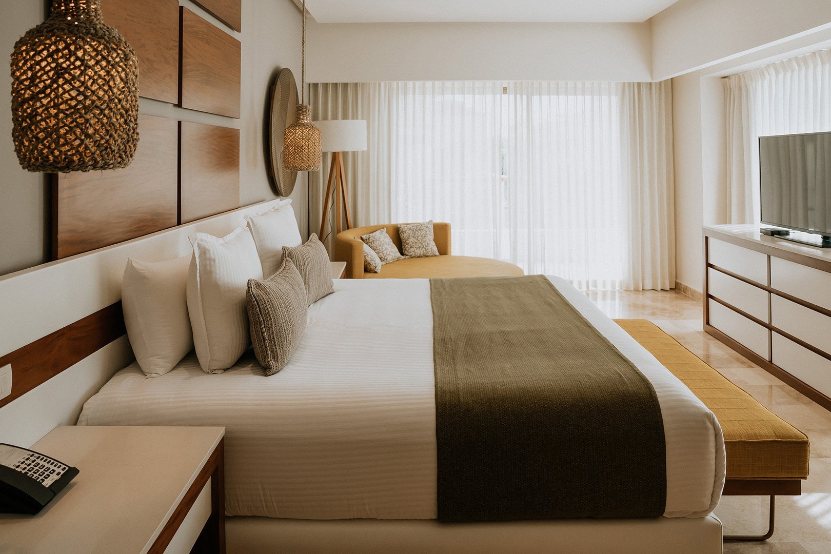 Luxurious Master Suite-2 - 4- bedroom with king size bed, master suite.jpg