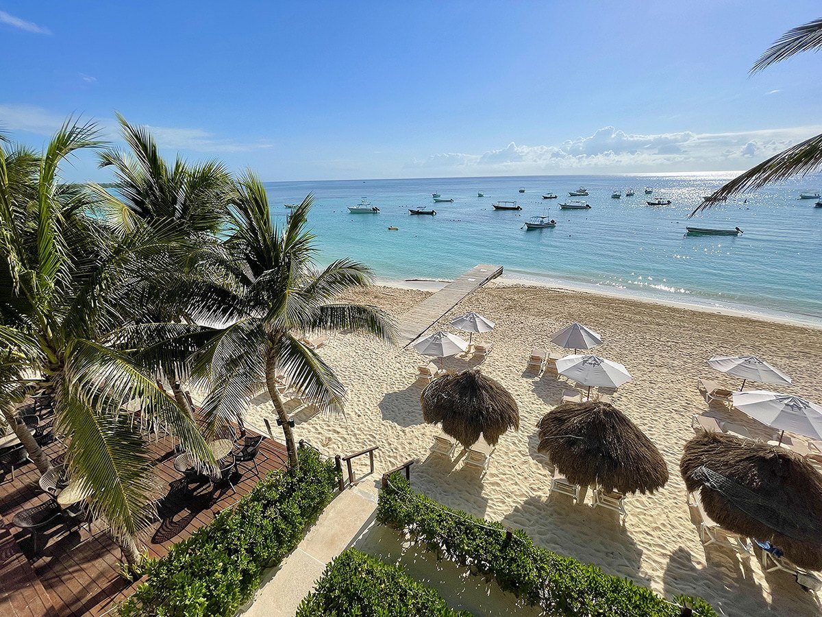 Elite Junior Suite-2 - view of the beach at the reef coco beach.jpg