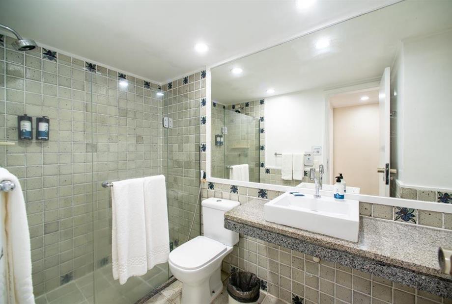 sumj - luxo duplex vista mar - banheiro (1).jpg