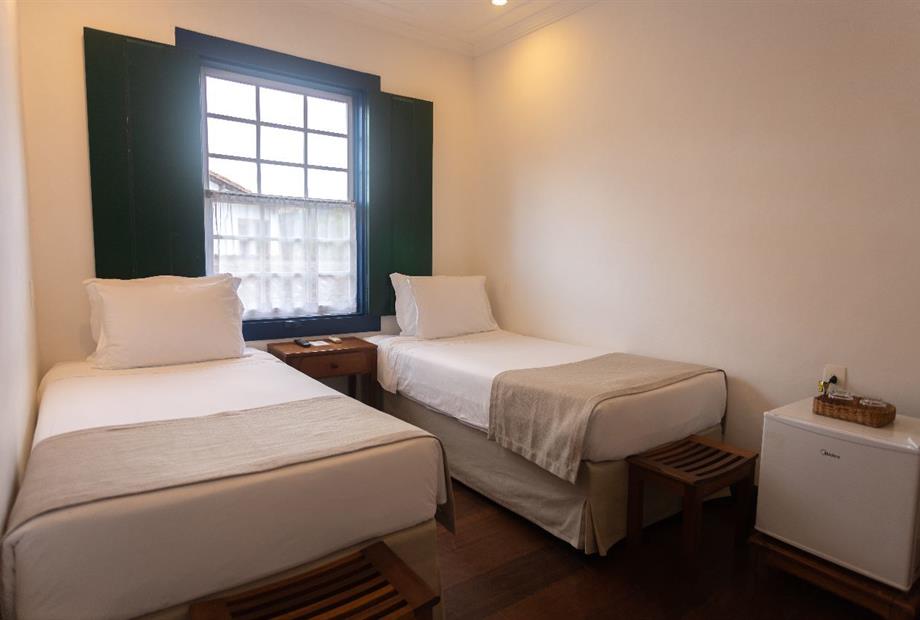 suite familiar duas camas de solteiro.jpg