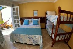 Quarto Quádruplo Superior com Varanda