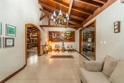 lobby (1).jpg