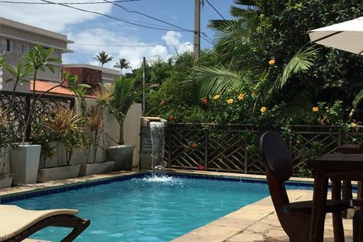 Hotel Aconchego - piscina 04.jpg