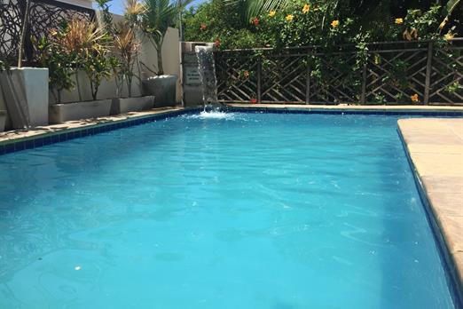 Hotel Aconchego - piscina 03.jpg