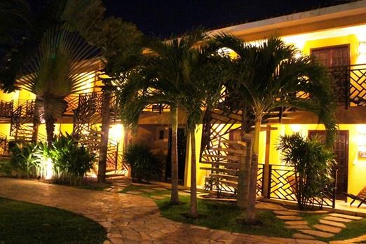 Hotel Aconchego - bloco luxo by night.jpg