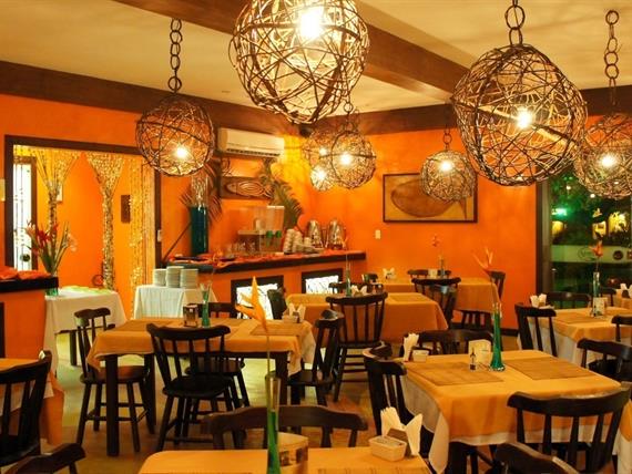 Hotel Aconchego - restaurante 01.jpg