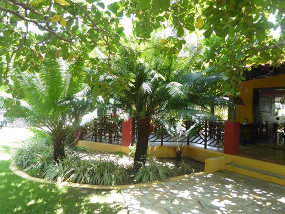 Hotel Aconchego - jardim 04.jpg