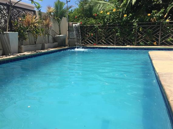 Hotel Aconchego - piscina 03.jpg